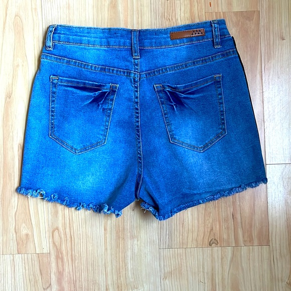 Dollhouse Denim Jean Shorts With Rainbow Glitter Trim Size 7 - Picture 2 of 3